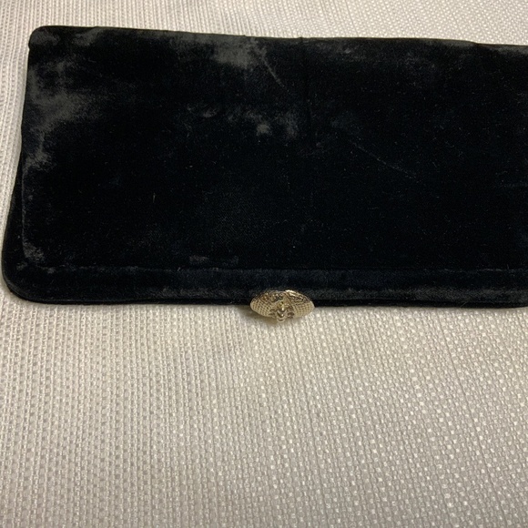Black velvet evening bag - Picture 1 of 5